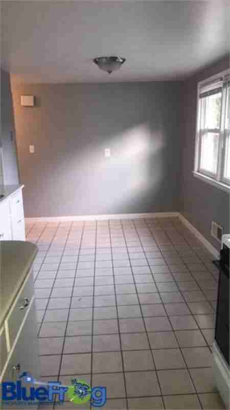 1383/1387 Thomas Street - 1383 - Photo 3 of 10