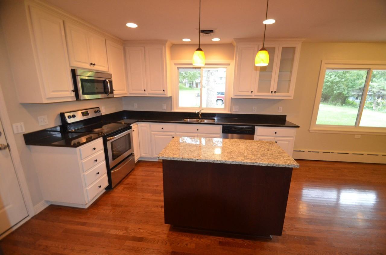 4607 Lynwood Ter - Photo 3 of 12