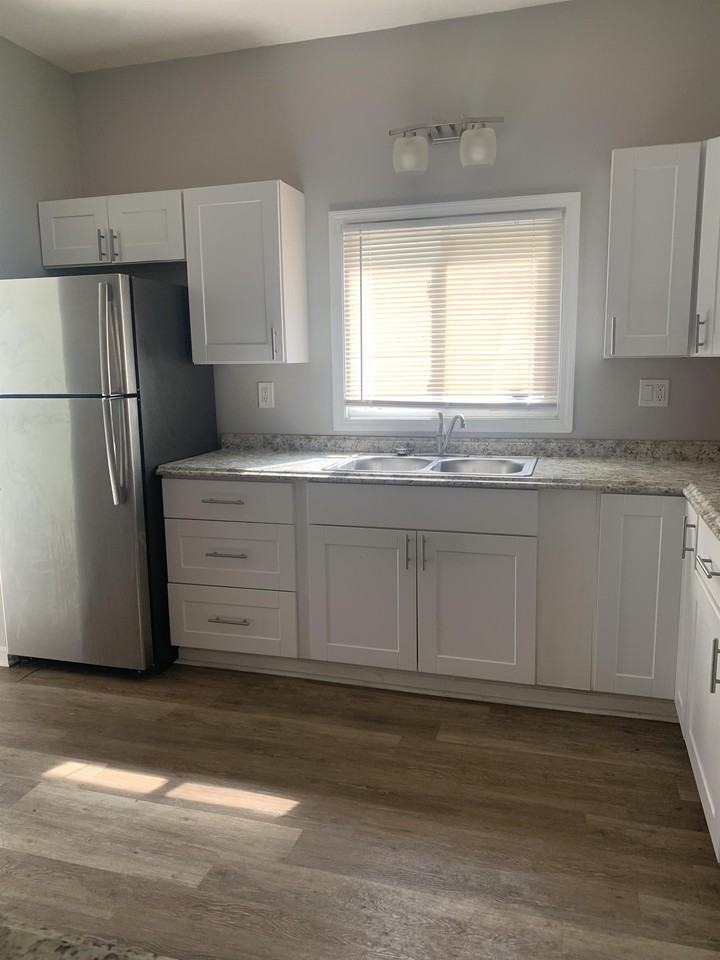 612 Brooks Ave #1 - Photo 3 of 11