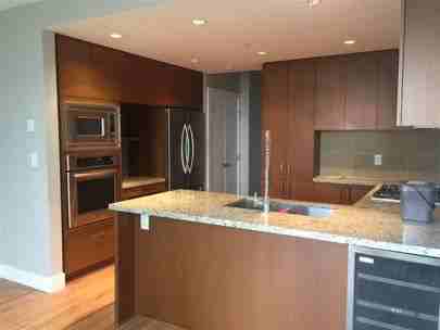 1155 The High St #2807