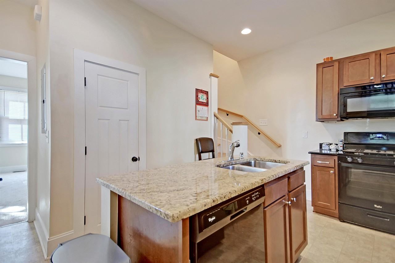 26 Blake St #B - Photo 7 of 24