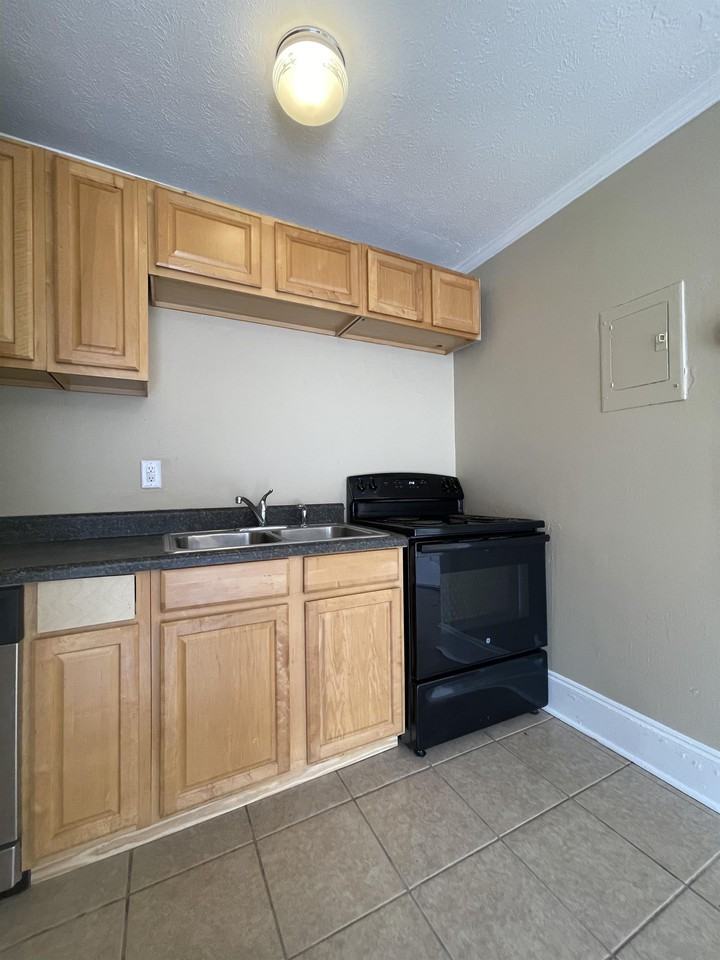 2241 W Pensacola StUnit 87 #87 - Photo 5 of 14