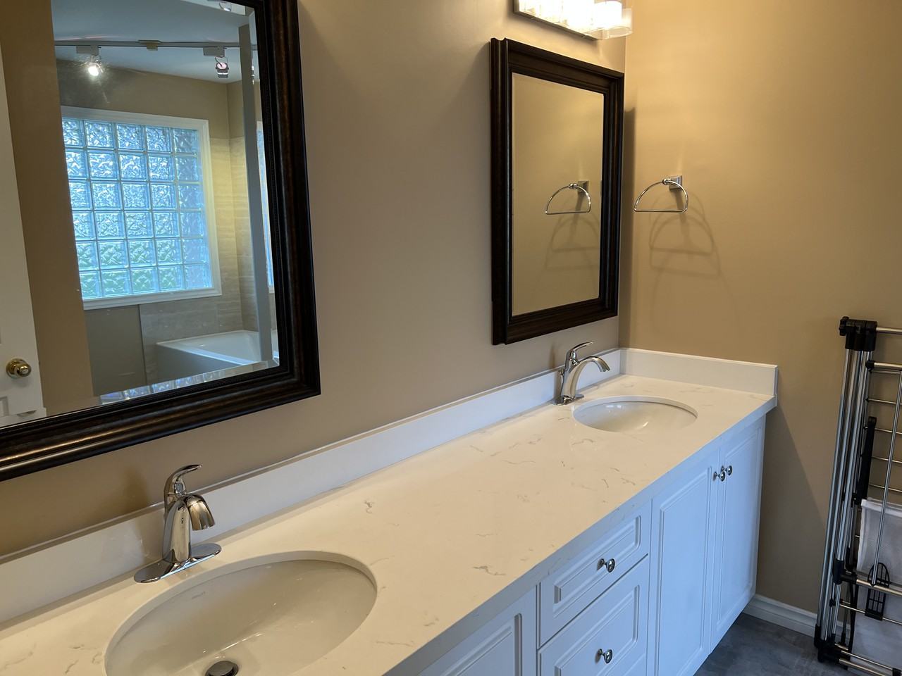 6071 Barnard Drive - Photo 2 of 13