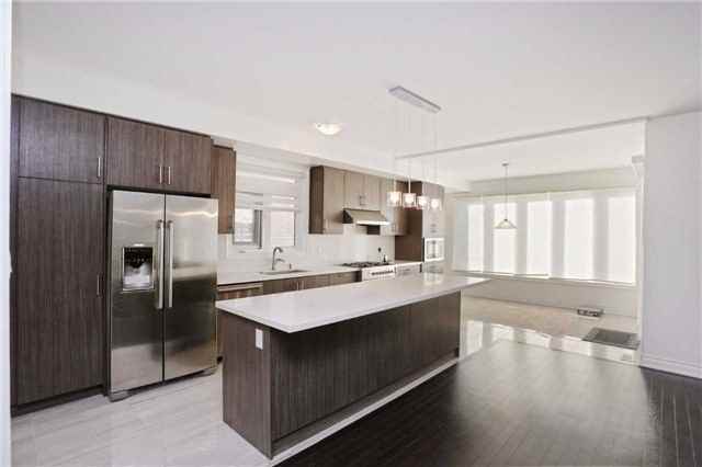 31 Little Britain Crescent #Main - Photo 3 of 16