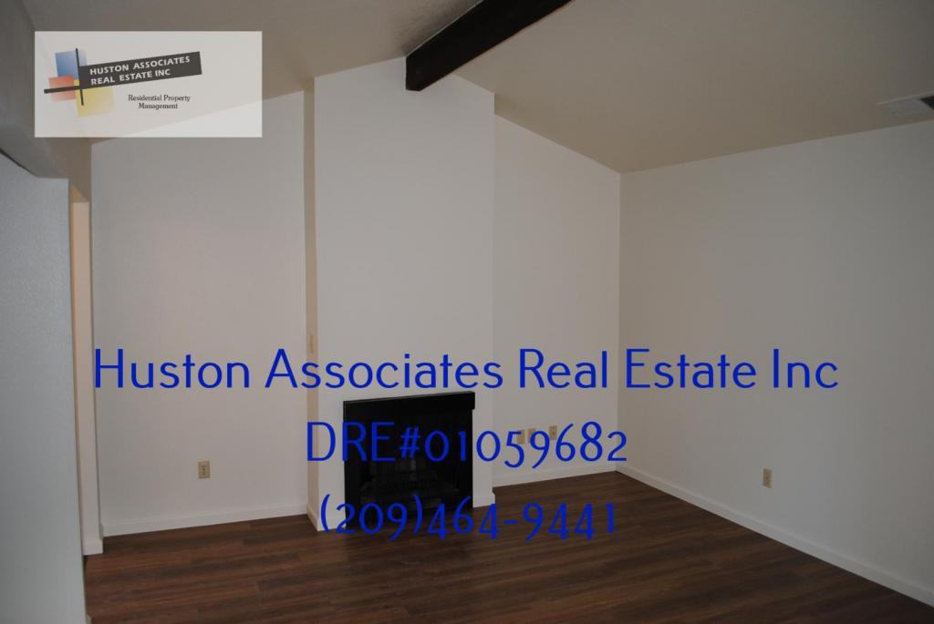 1041 Princess Dr - Photo 3 of 13