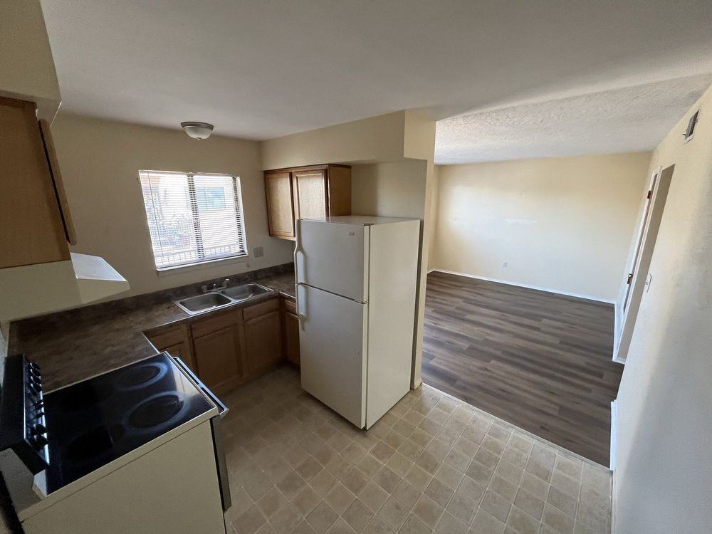 620 Chama St Ne - Photo 2 of 7