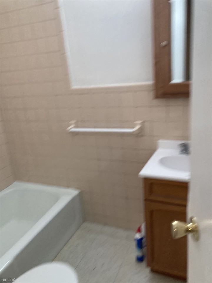 135 Merriam Ave - Photo 3 of 8