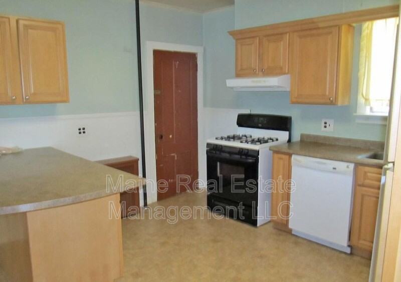 4 Gilbert St - Photo 3 of 12