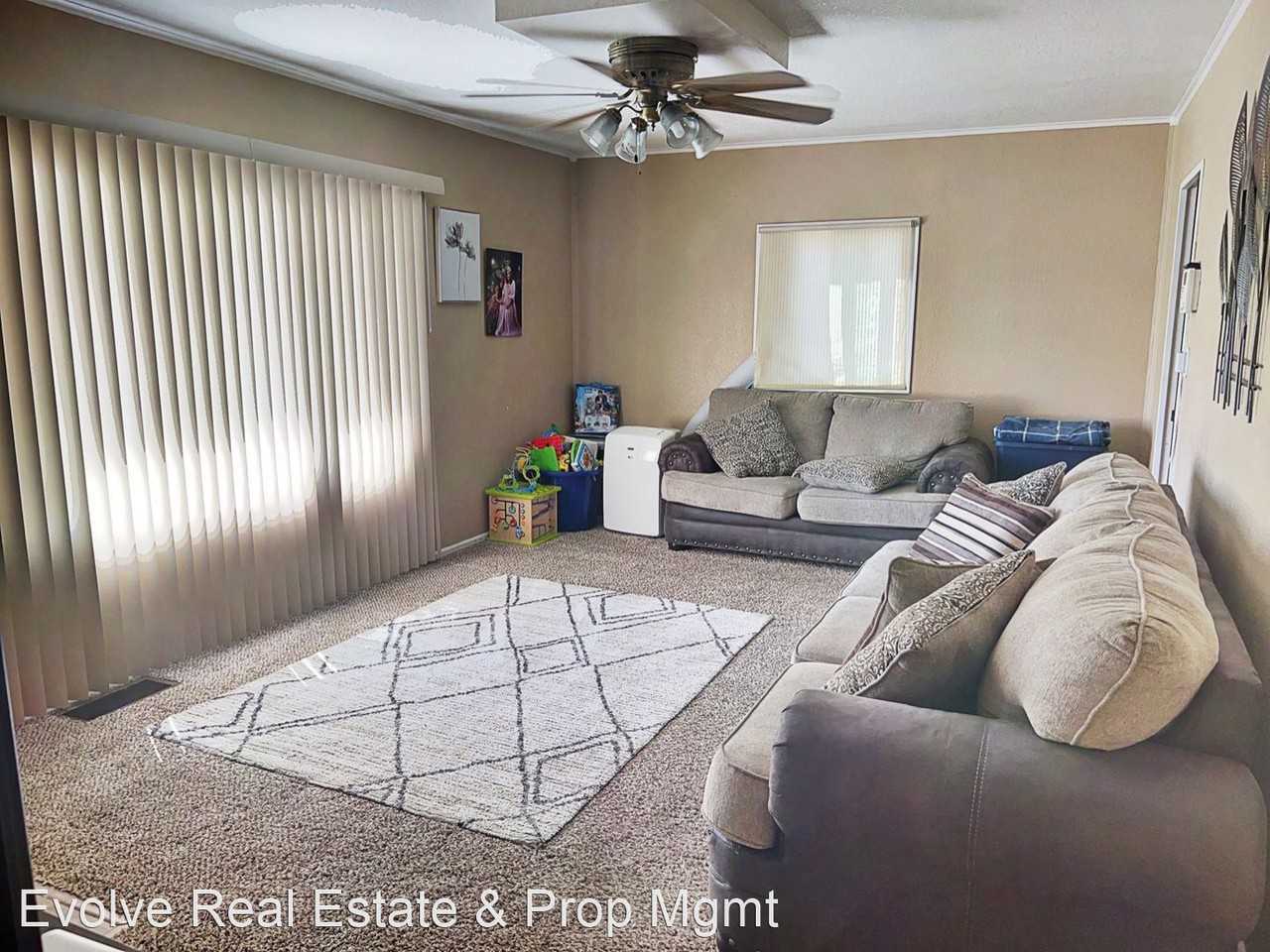 1875 S Michigan Way - Photo 3 of 12