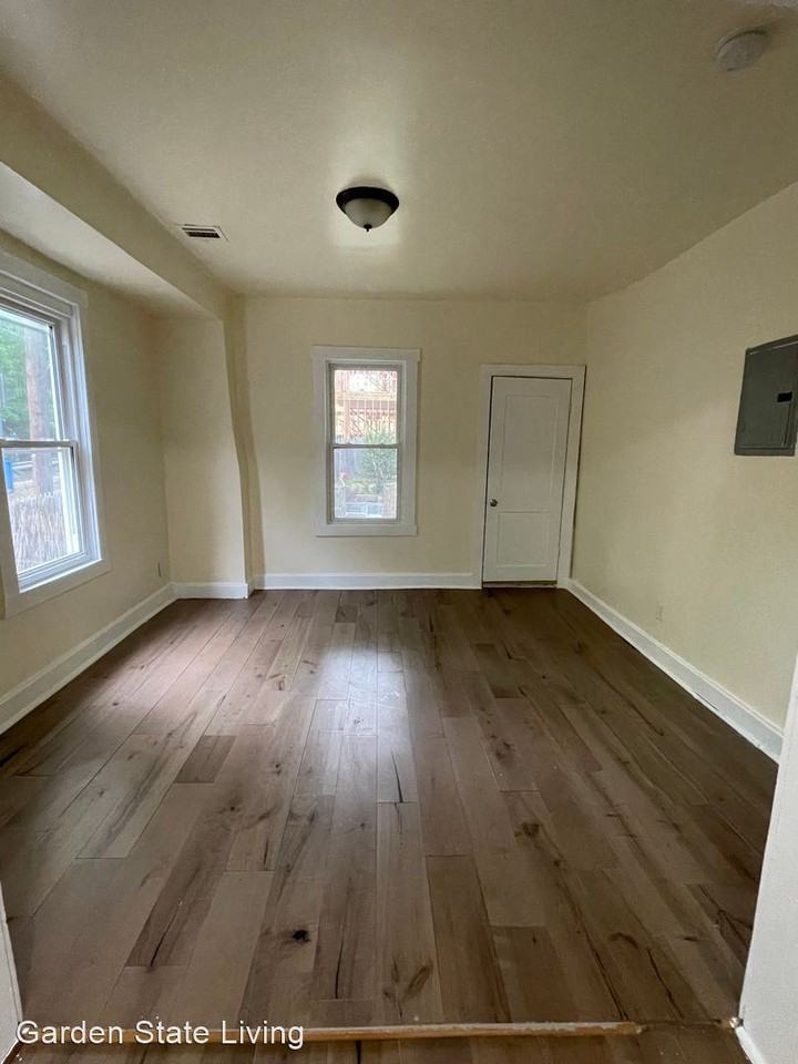 616 Irvine Turner Blvd - Photo 3 of 25