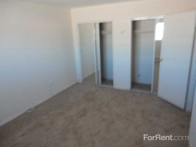 Gables Club & Apartments - Photo 3 of 7