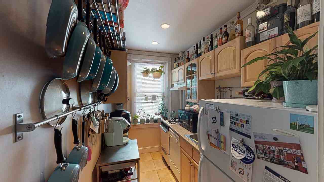 36 Walbridge St #11 - Photo 4 of 11