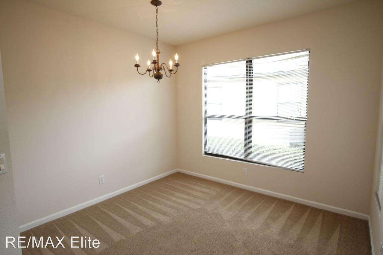 425 Breckenridge Cir Se - Photo 2 of 6