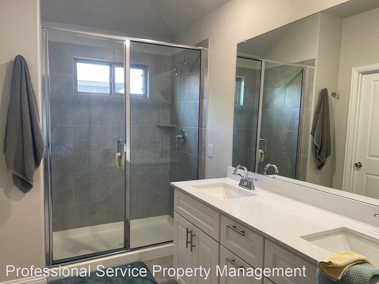 3205 Armstrong St - Photo 2 of 6