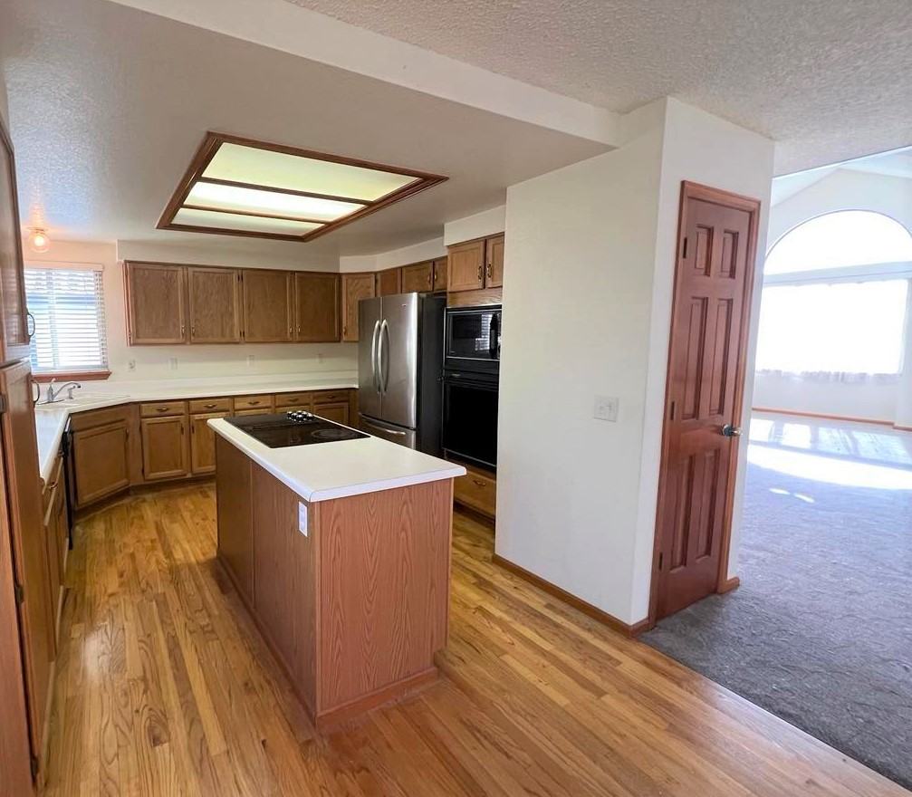 8535 Oak Way - Photo 3 of 15