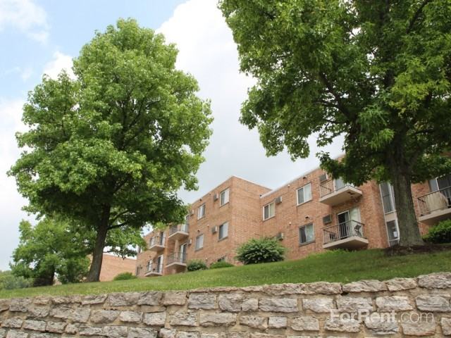 Lisa Ridge Apts - Photo 3 of 16