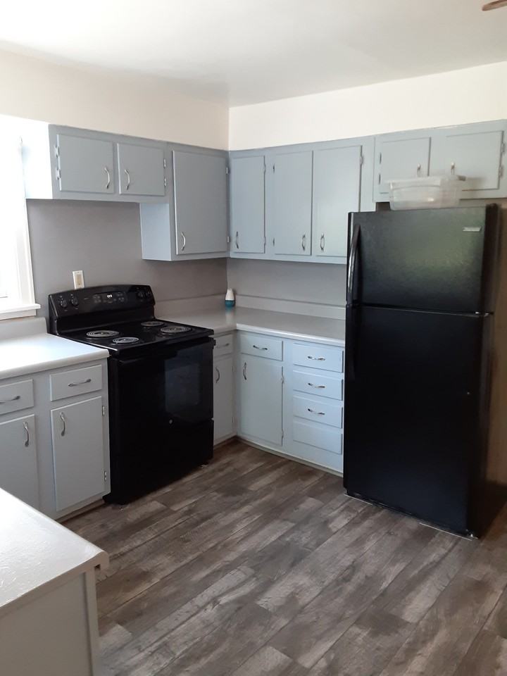 360 Jacobs Avenue - Photo 4 of 22