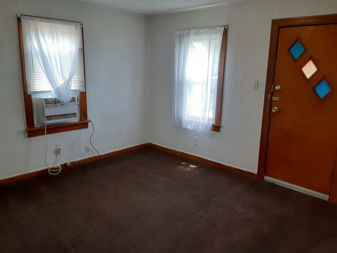 360 Jacobs Avenue - Photo 7 of 22