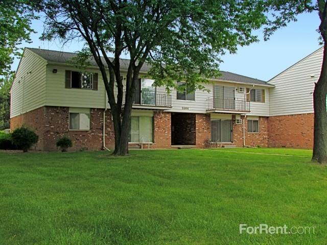 Bristol Hills Apartments - Photo 3 of 12