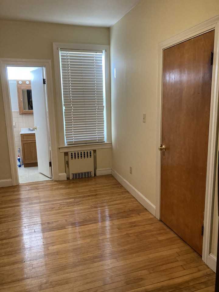 Merriam Ave #1 - Photo 2 of 8