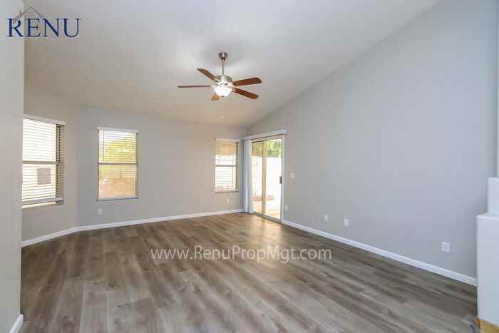 3917 E San Remo Ave - Photo 3 of 20