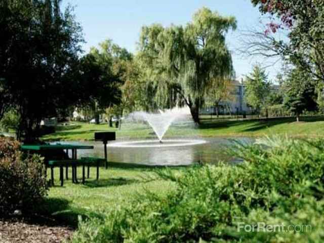 The Gates of Deer Grove Apartments 125 Dundee Rd, Palatine, IL 60074