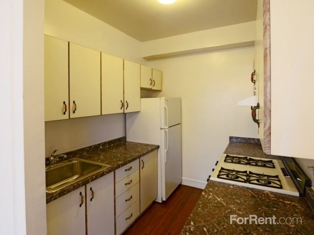 Hawthorne Apartments - Photo 3 of 23