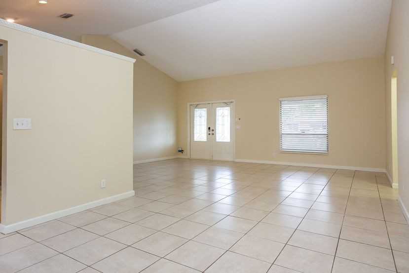 7425 Sw 12th Ct - Photo 2 of 16