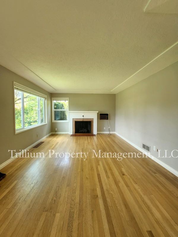 5114 Se 51st Ave - Photo 3 of 20