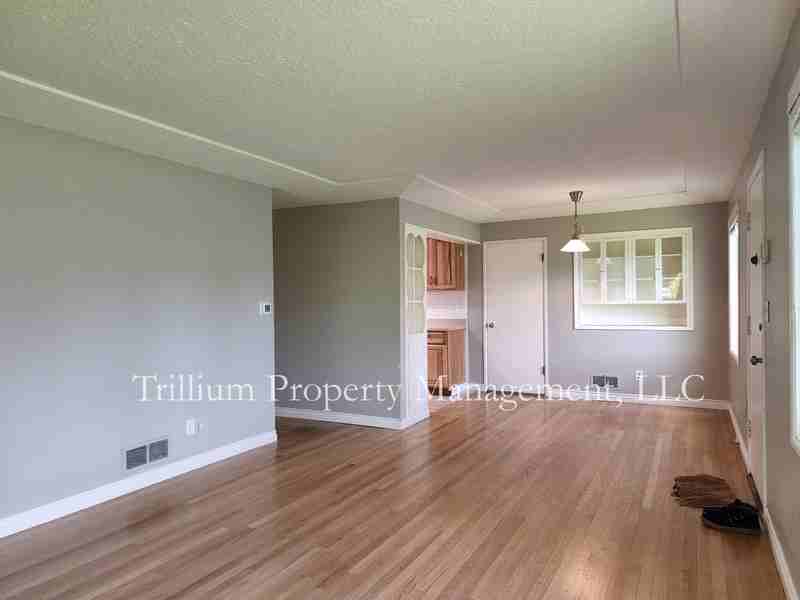 5114 Se 51st Ave - Photo 2 of 20