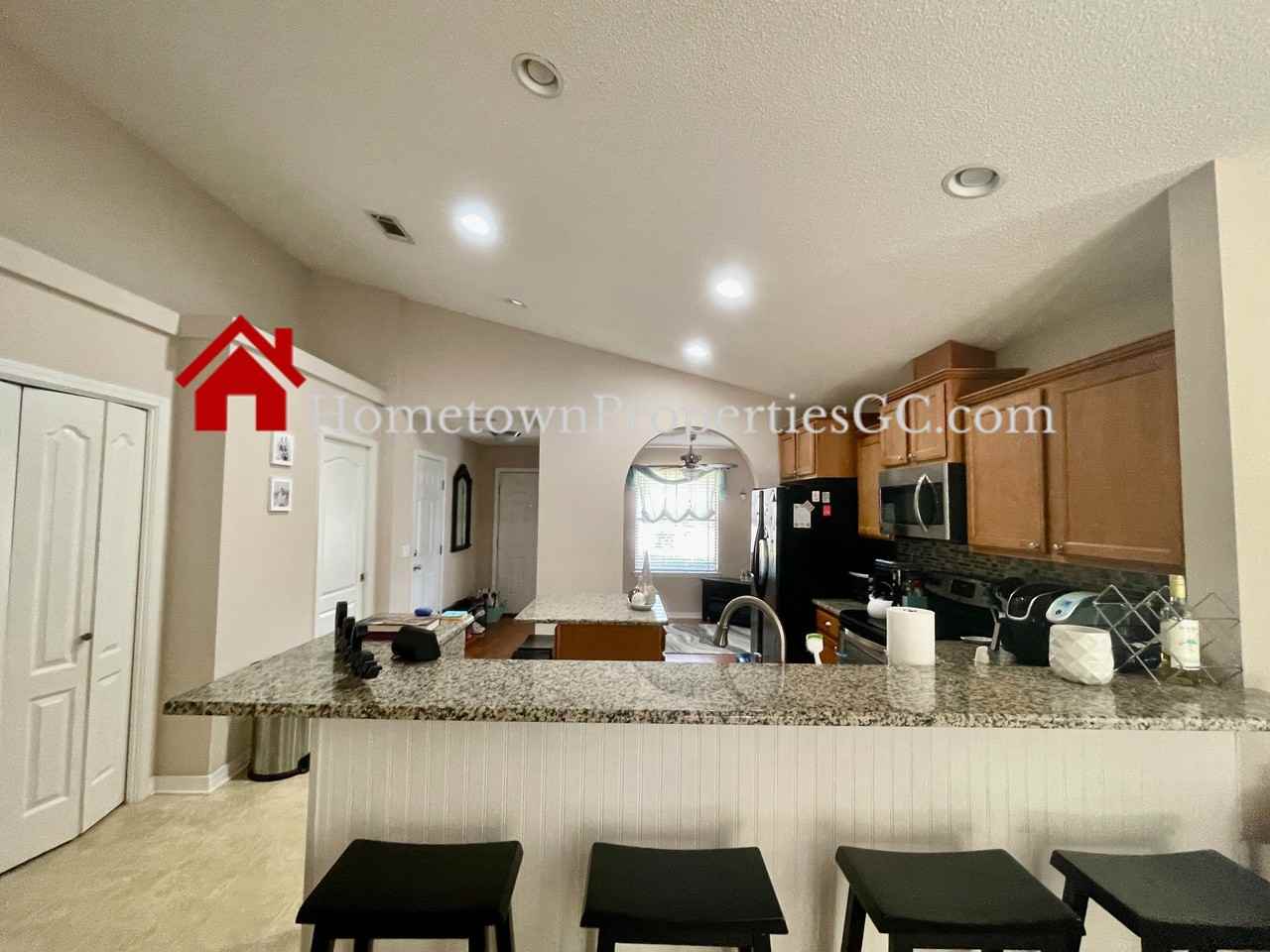 702 Mozingo Ln - Photo 3 of 11