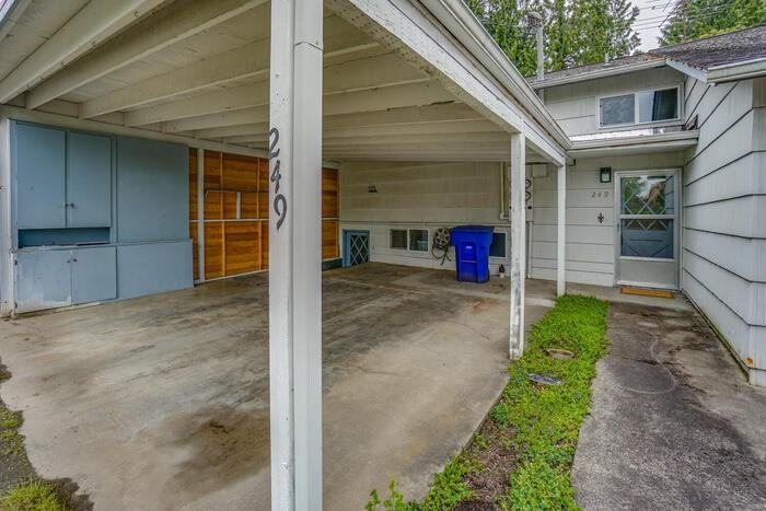 249 Crescent Dr #249 - Photo 3 of 33