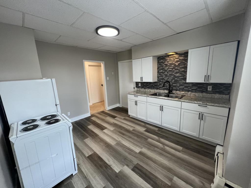 458 Canal St - Photo 2 of 11