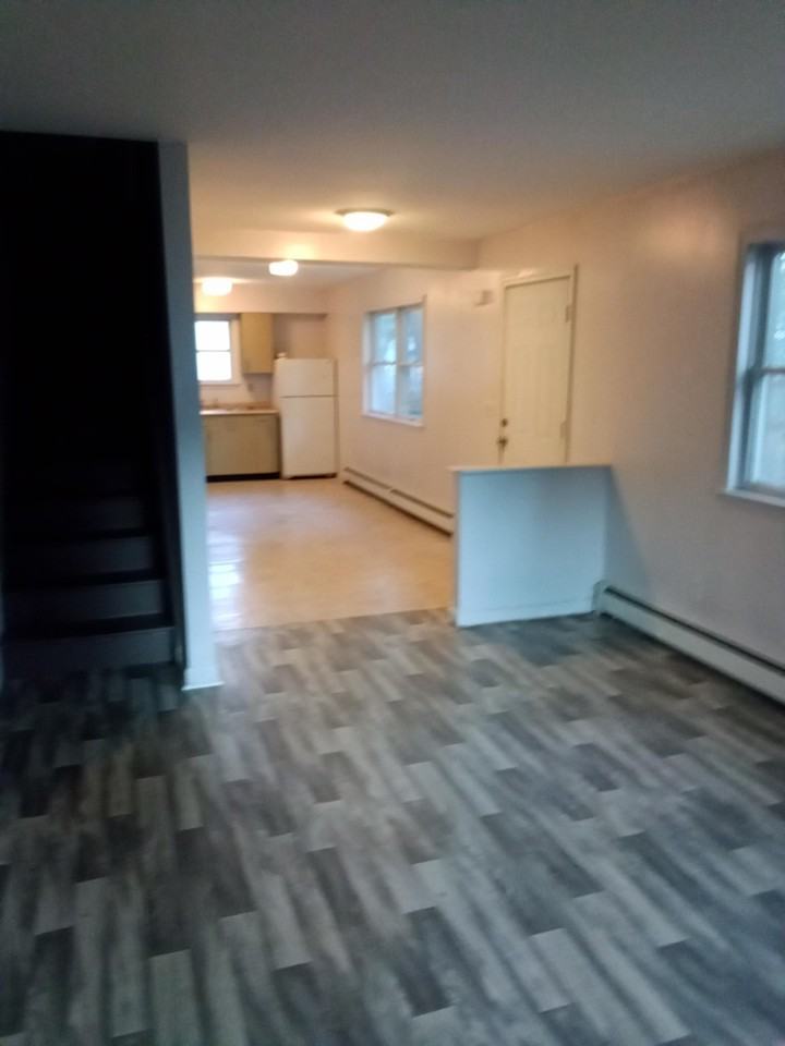 6 Circle Dr - 1 #1 - Photo 2 of 6