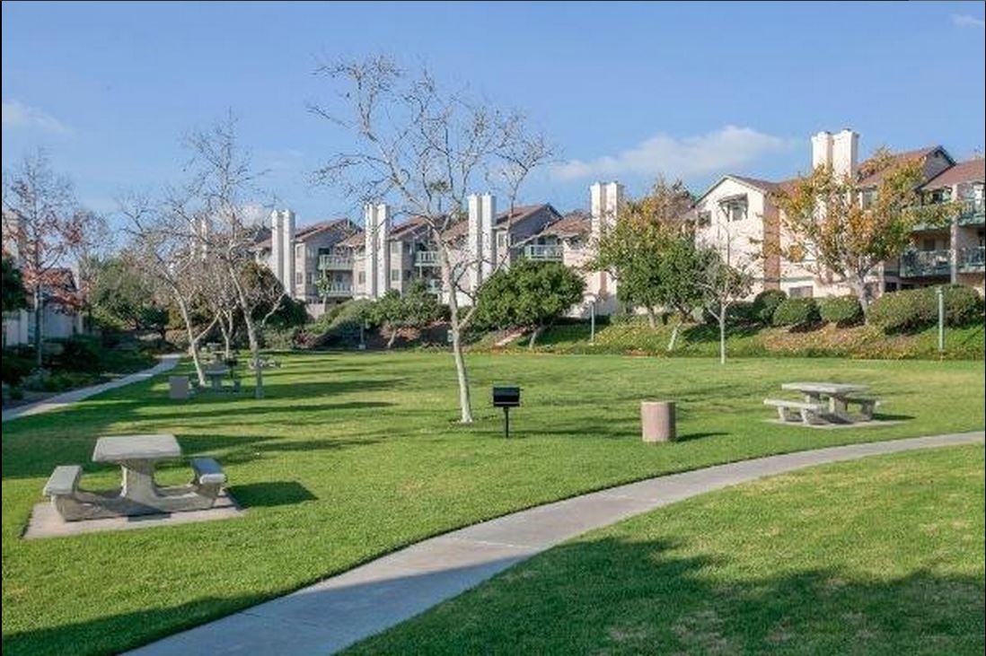 3025 Charwood Ct - Photo 2 of 15