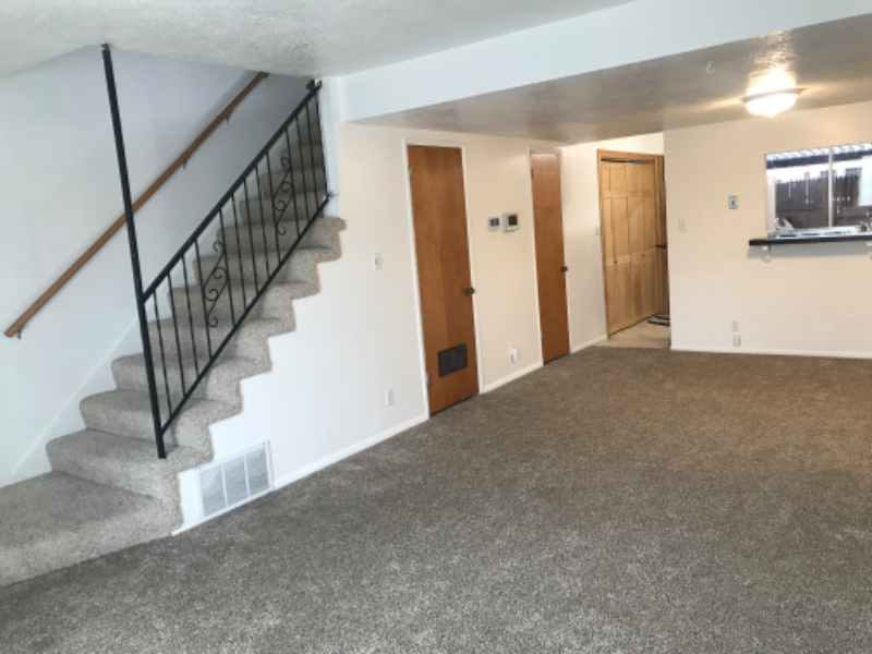 968 Mckinley Ave Bldg A - Photo 4 of 17