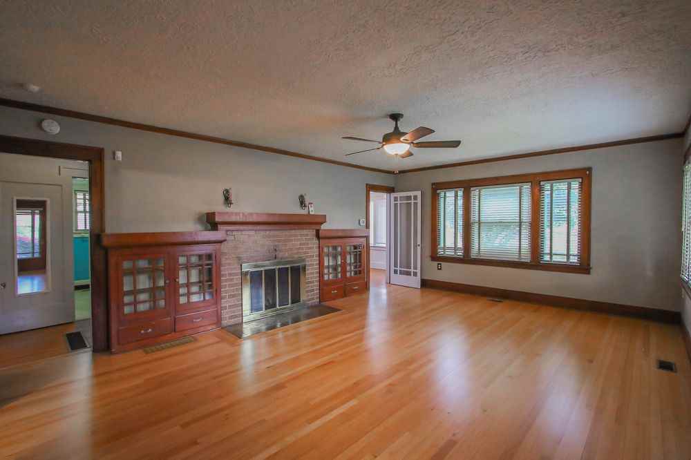 200 W Clackamas Blvd - Photo 3 of 27