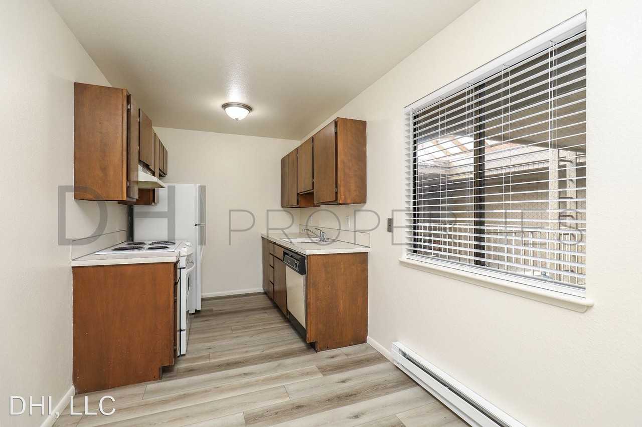 805 7th Avenue PO Box 1231 - Photo 2 of 9