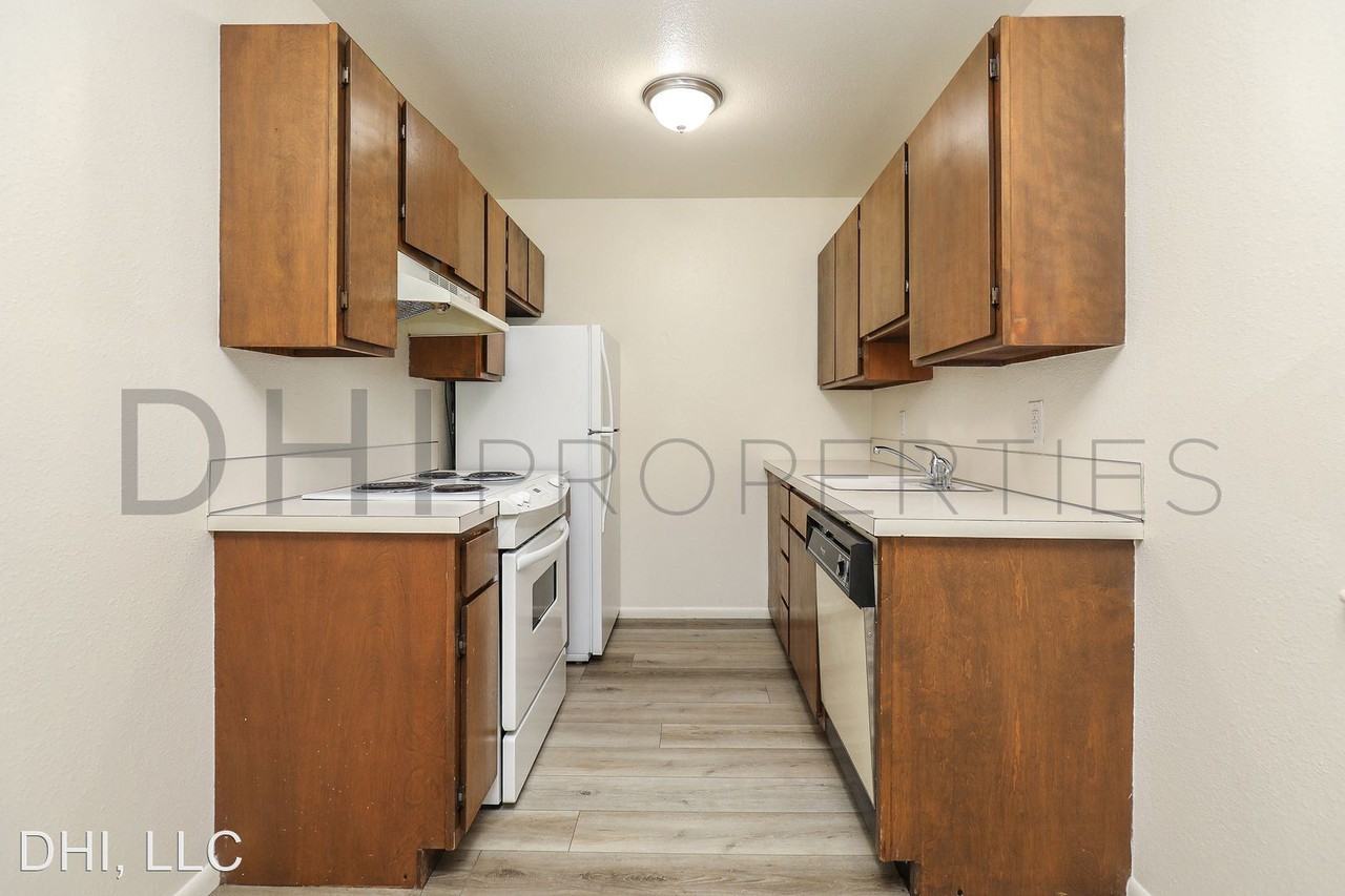 805 7th Avenue PO Box 1231 - Photo 3 of 9