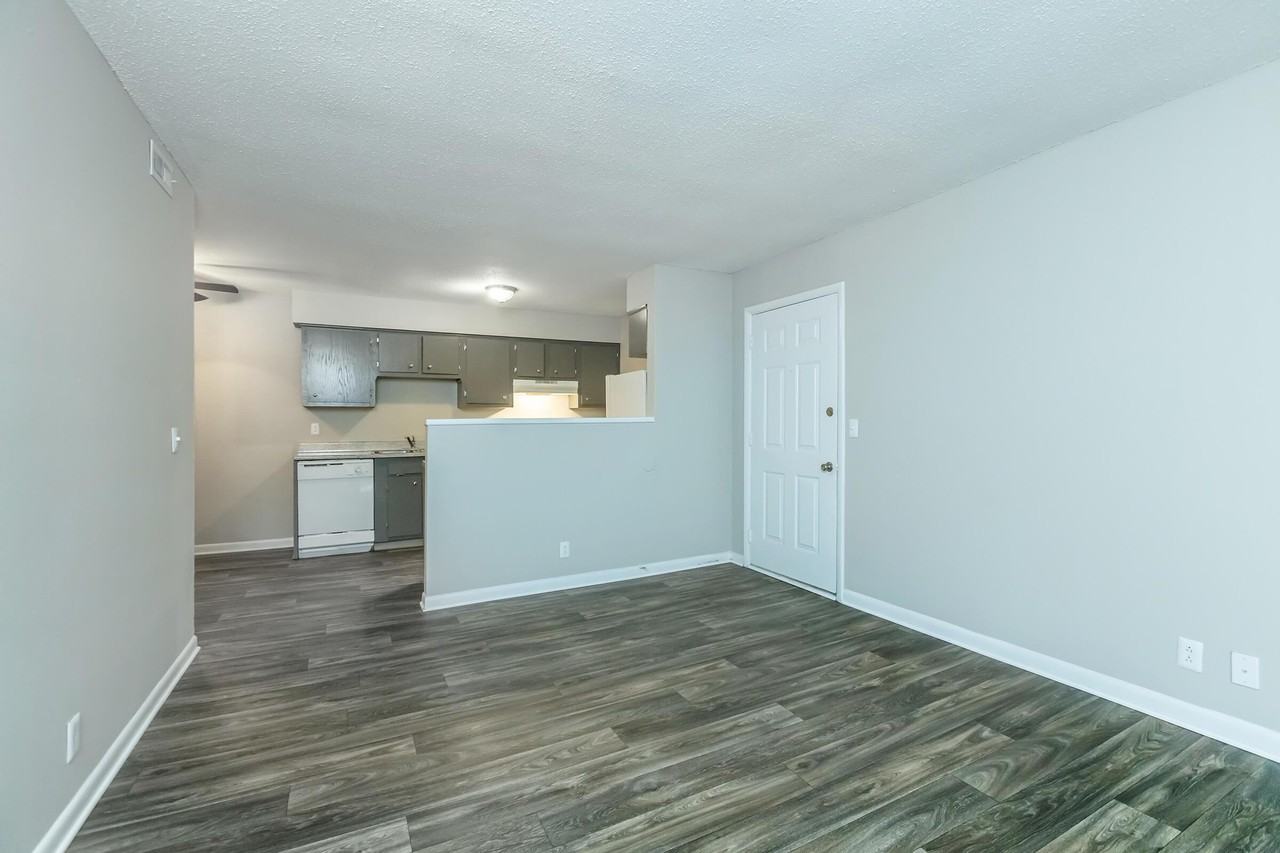 Hunter Chase - Photo 4 of 71