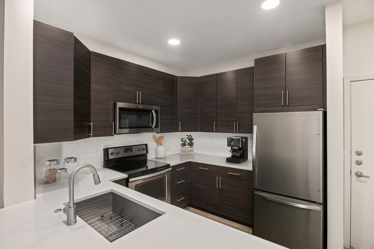 Camden College Park - Photo 2 of 51