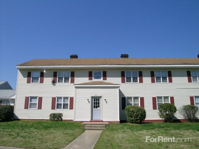 Summit Pointe Apartments - Photo 3 of 4