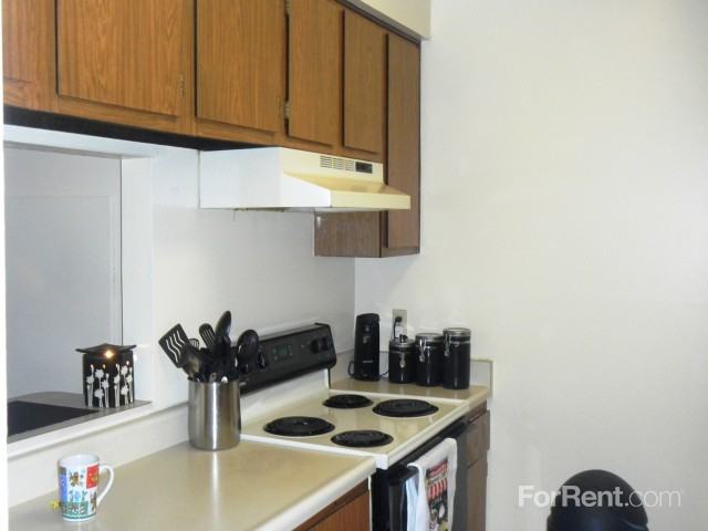 Westbrooke Village Apartments 5530 Autumn Hills Dr, Dayton, OH 45426