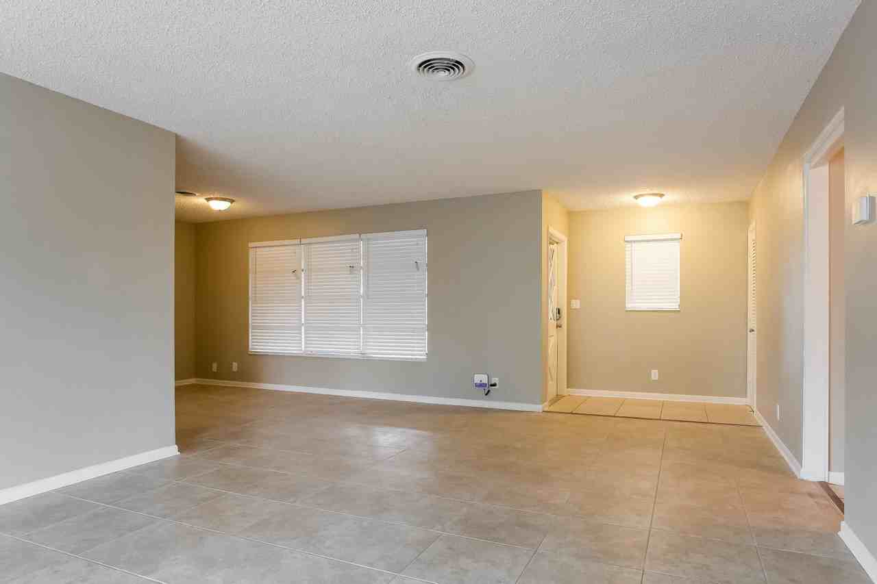 2278 Nw 63rd Ave - Photo 3 of 19