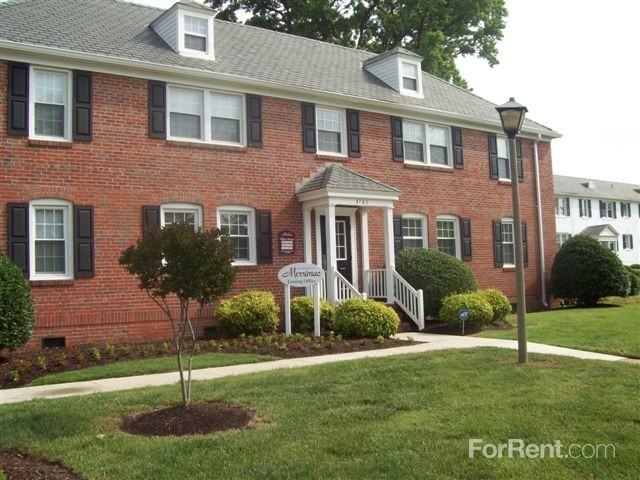 The Apartments of Merrimac - Photo 2 of 15