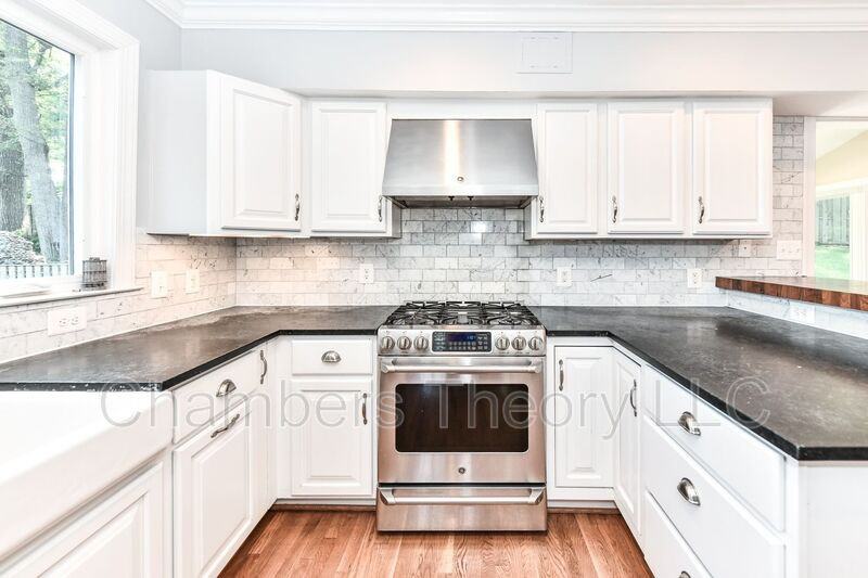 6911 Elm Dr - Photo 6 of 46