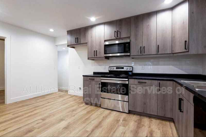 1539 S Fremont Ave - Photo 7 of 15