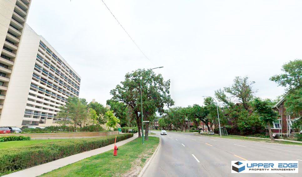 323 Hampton Green Apartments - Photo 2 of 21