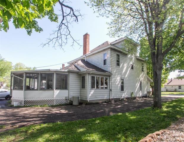 139 Weber St - Photo 3 of 22