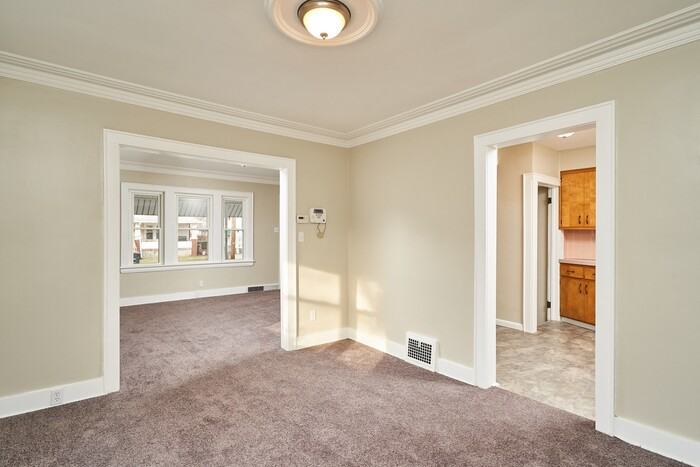 1552 Wildon Ave - Photo 2 of 19